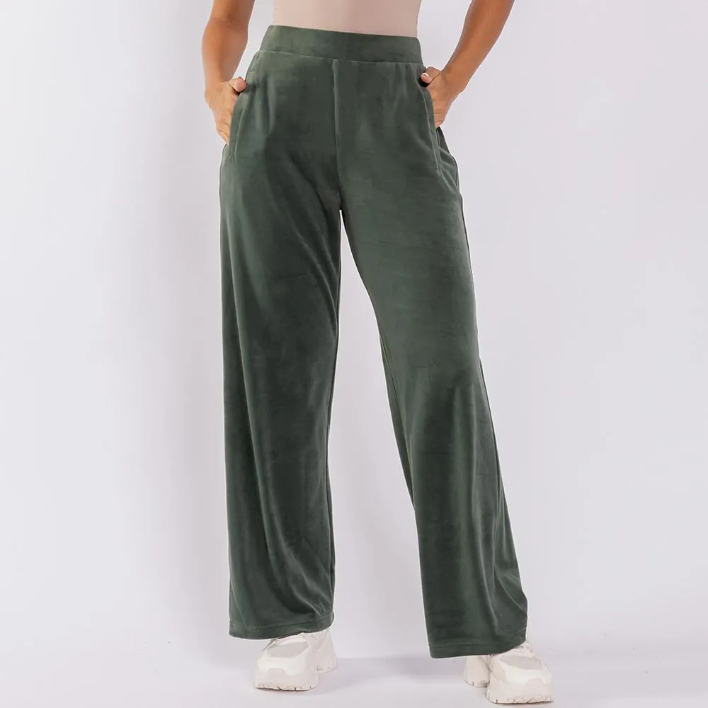 Calça Feminina Esportiva Wide Leg em Plush Scream Verde Oliva