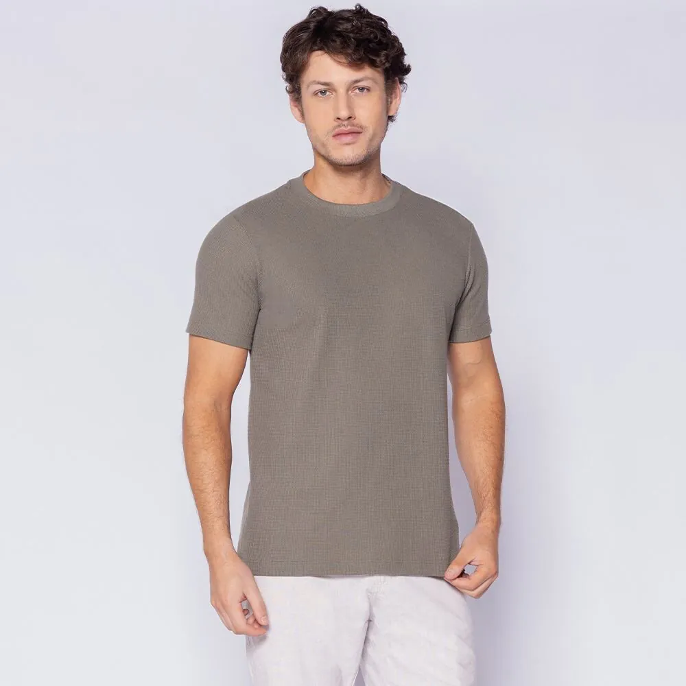 Camiseta Masculina em Malha Charger Thing Manjericao 18-0514