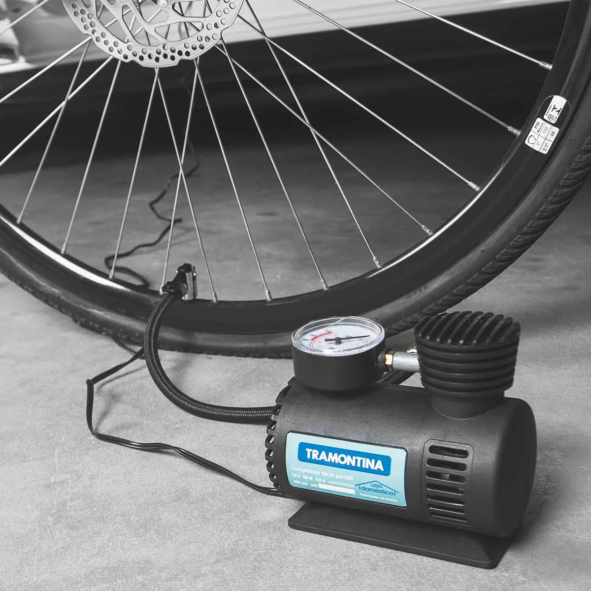 Mini Compressor de Ar Portátil 42330/001 Tramontina - Preto